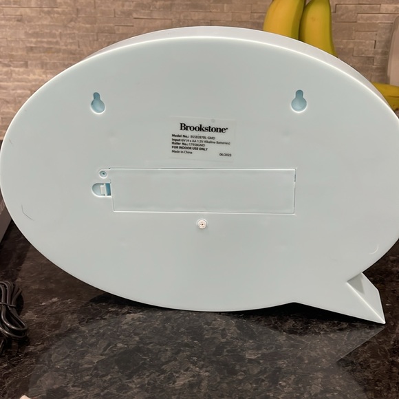 Speech Bubble Message Board - Picture 6 of 16